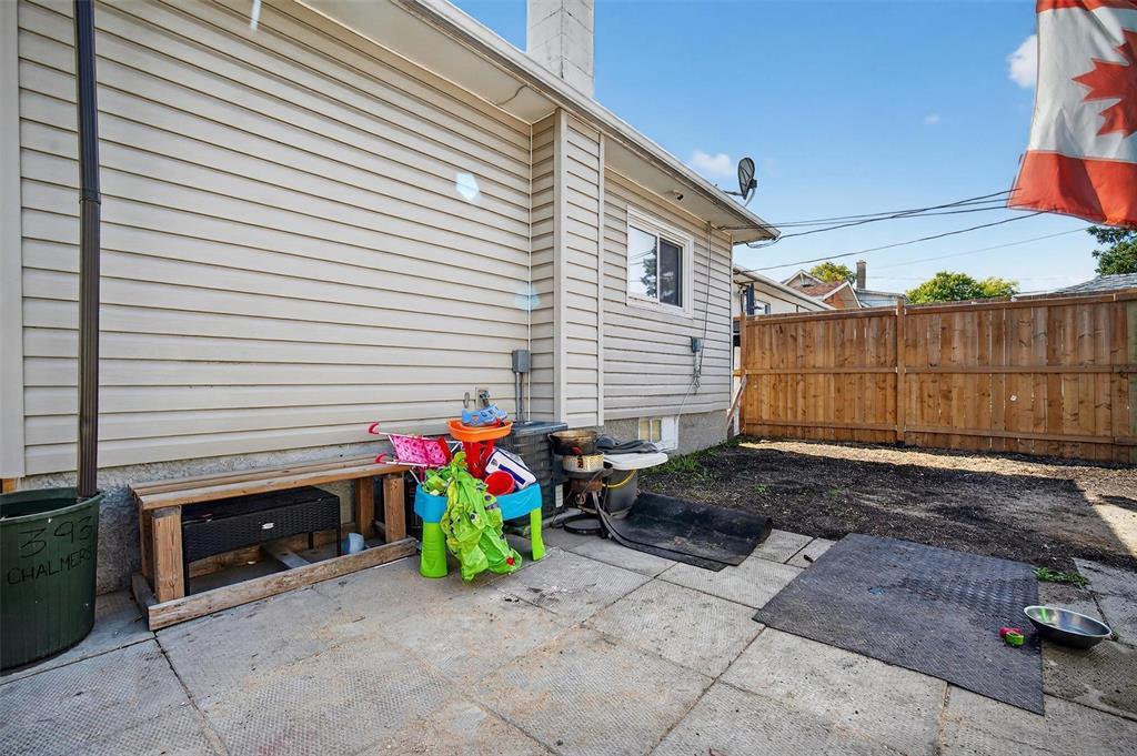 Photo 31 of 393 Chalmers Avenue, Winnipeg MB