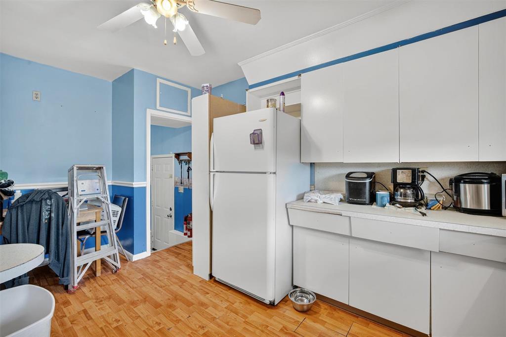 Photo 10 of 393 Chalmers Avenue, Winnipeg MB