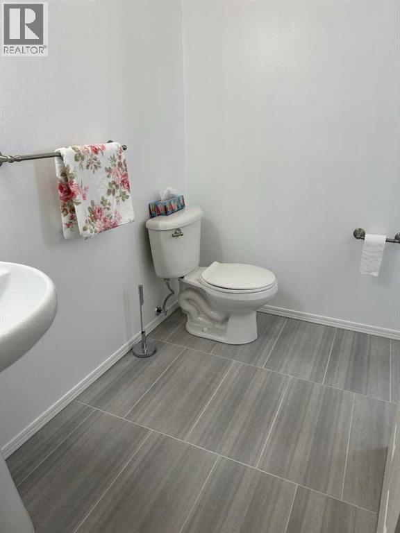 Single Family House for Sale in  Covemeadow Crescent NE Coventry Hills Calgary 