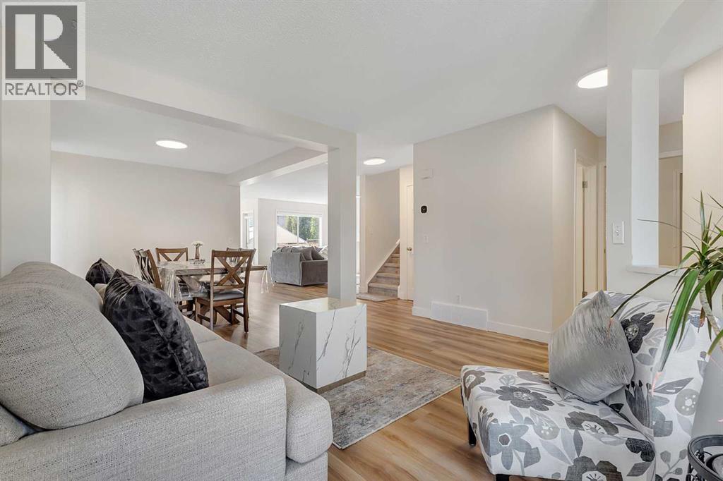 Photo 3 of 53 Marthas Haven Green Ne, Calgary AB