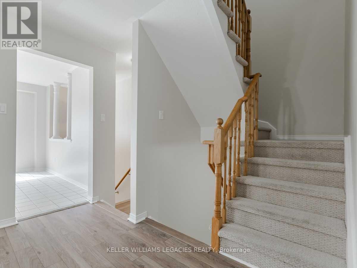 Photo 1 of 10 2370 Britannia Road W, Mississauga ON