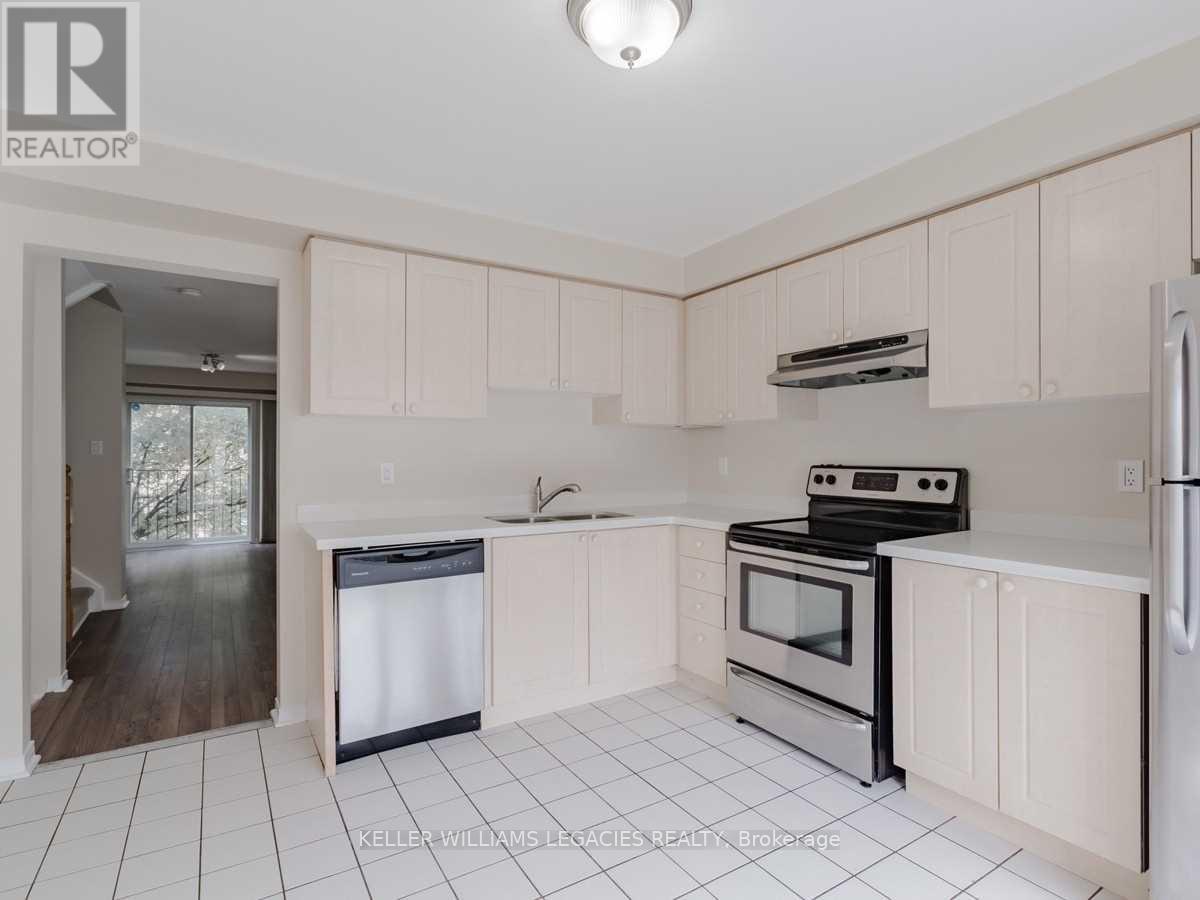 Photo 4 of 10 2370 Britannia Road W, Mississauga ON