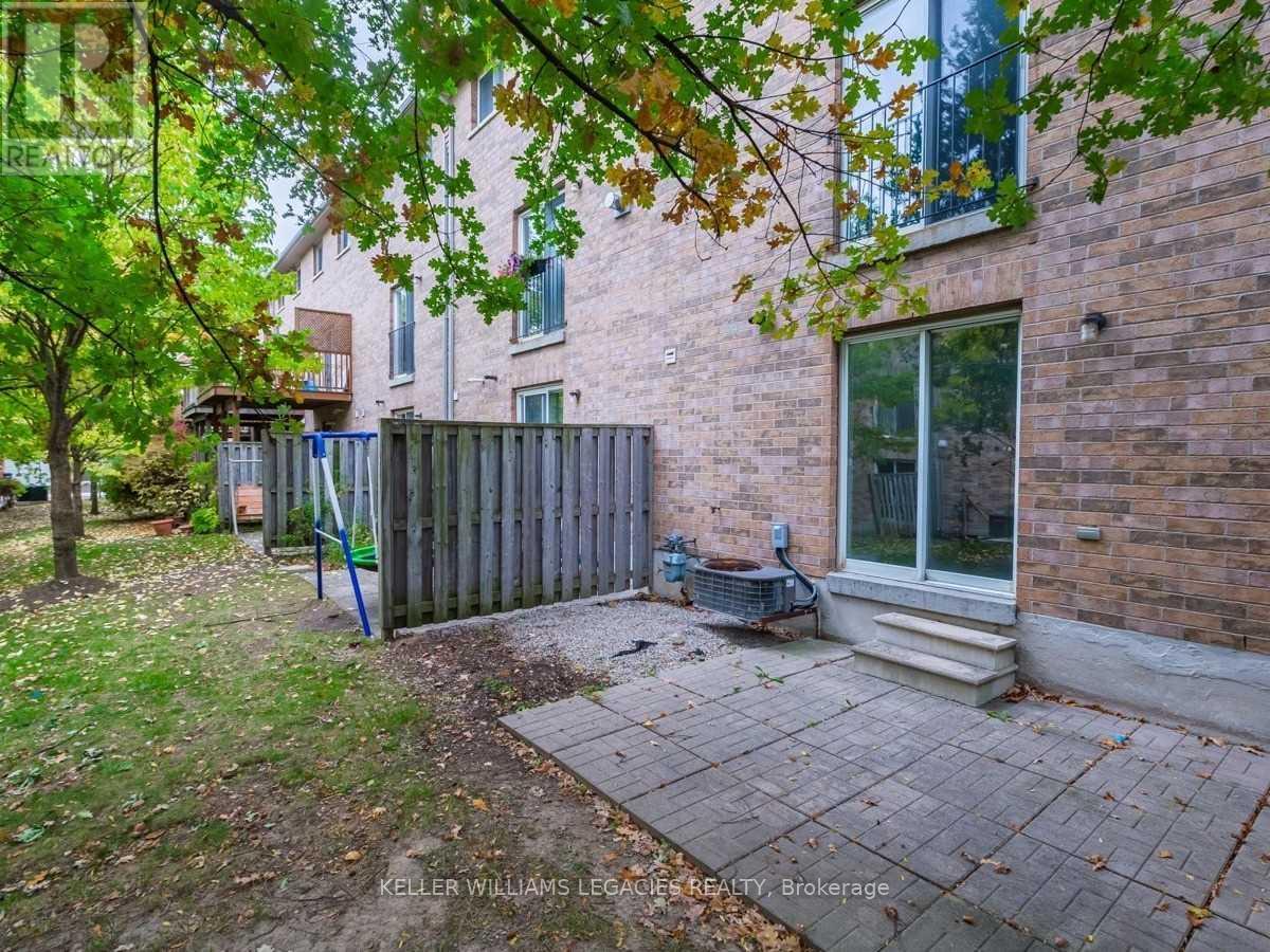 Photo 15 of 10 2370 Britannia Road W, Mississauga ON