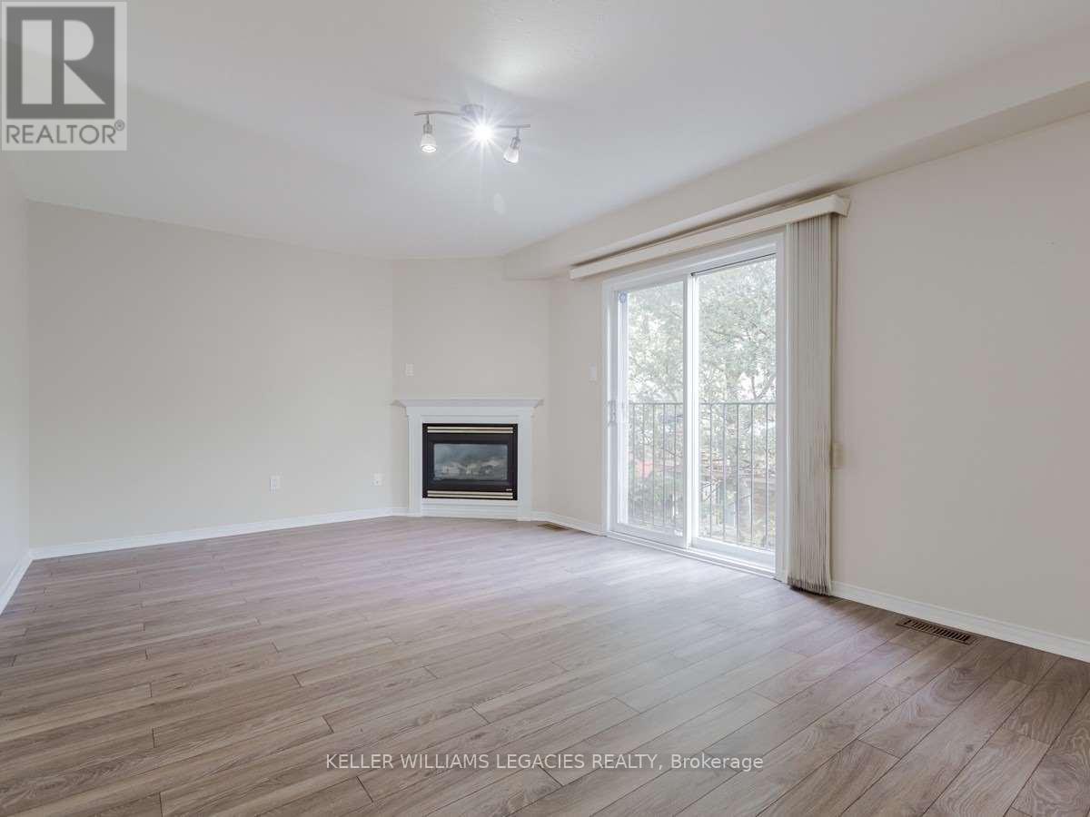 Photo 9 of 10 2370 Britannia Road W, Mississauga ON
