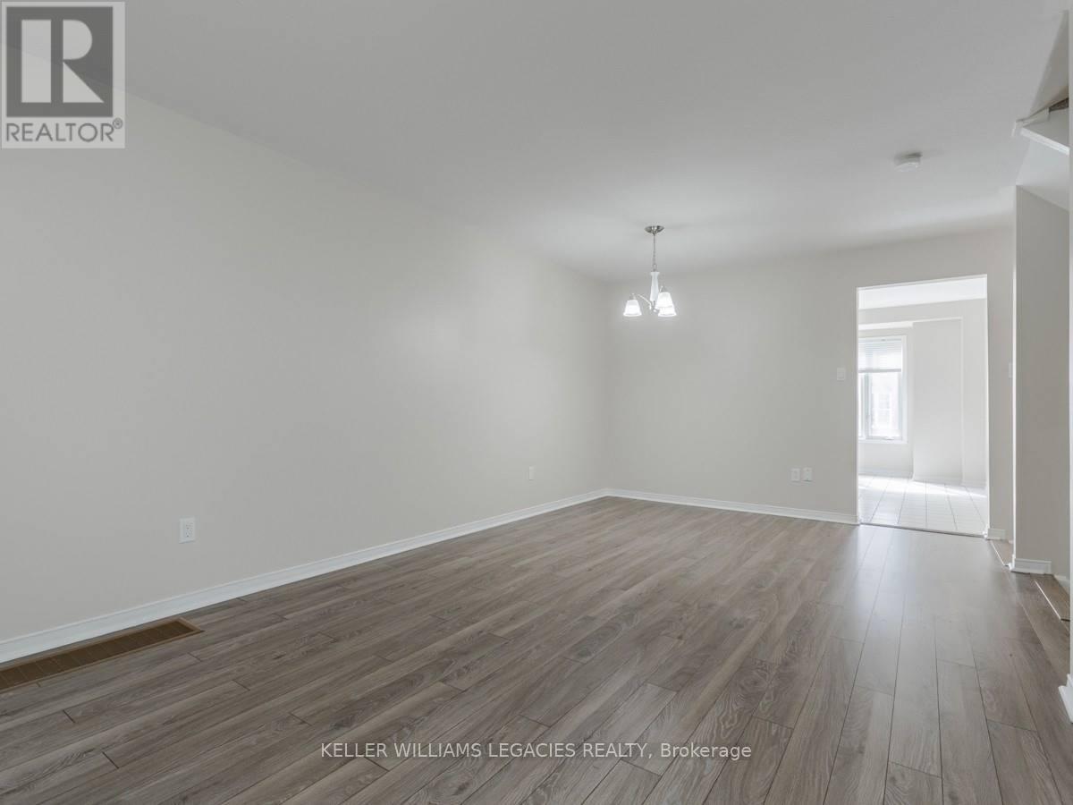 Photo 3 of 10 2370 Britannia Road W, Mississauga ON