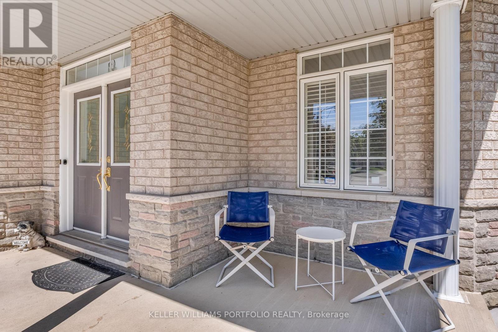 Photo 12 of 8 Vista View Court, Caledon ON