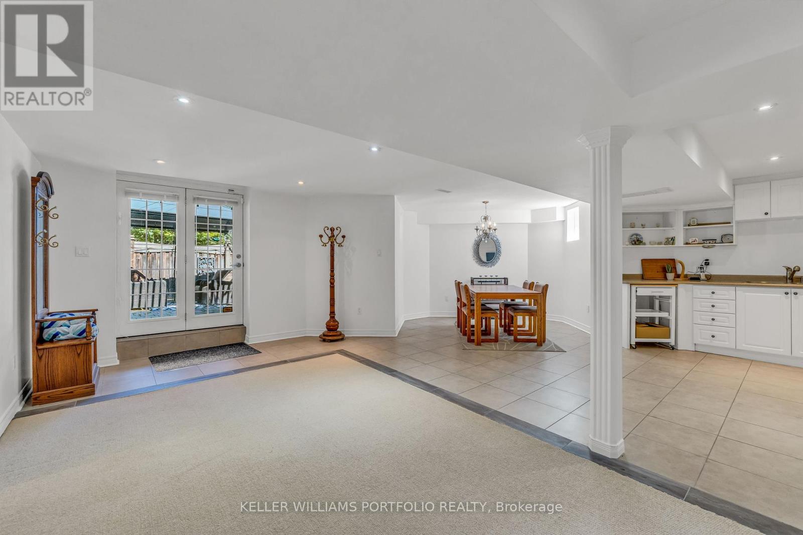 Photo 10 of 8 Vista View Court, Caledon ON