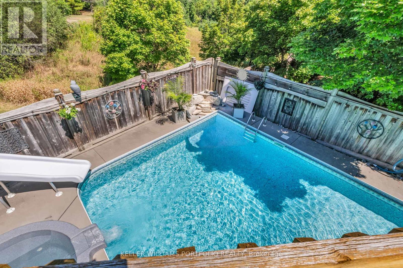 Photo 24 of 8 Vista View Court, Caledon ON