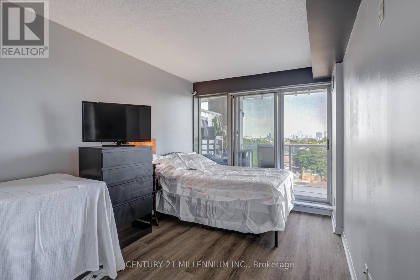 Photo 20 of 615 1050 The Queensway, Toronto ON