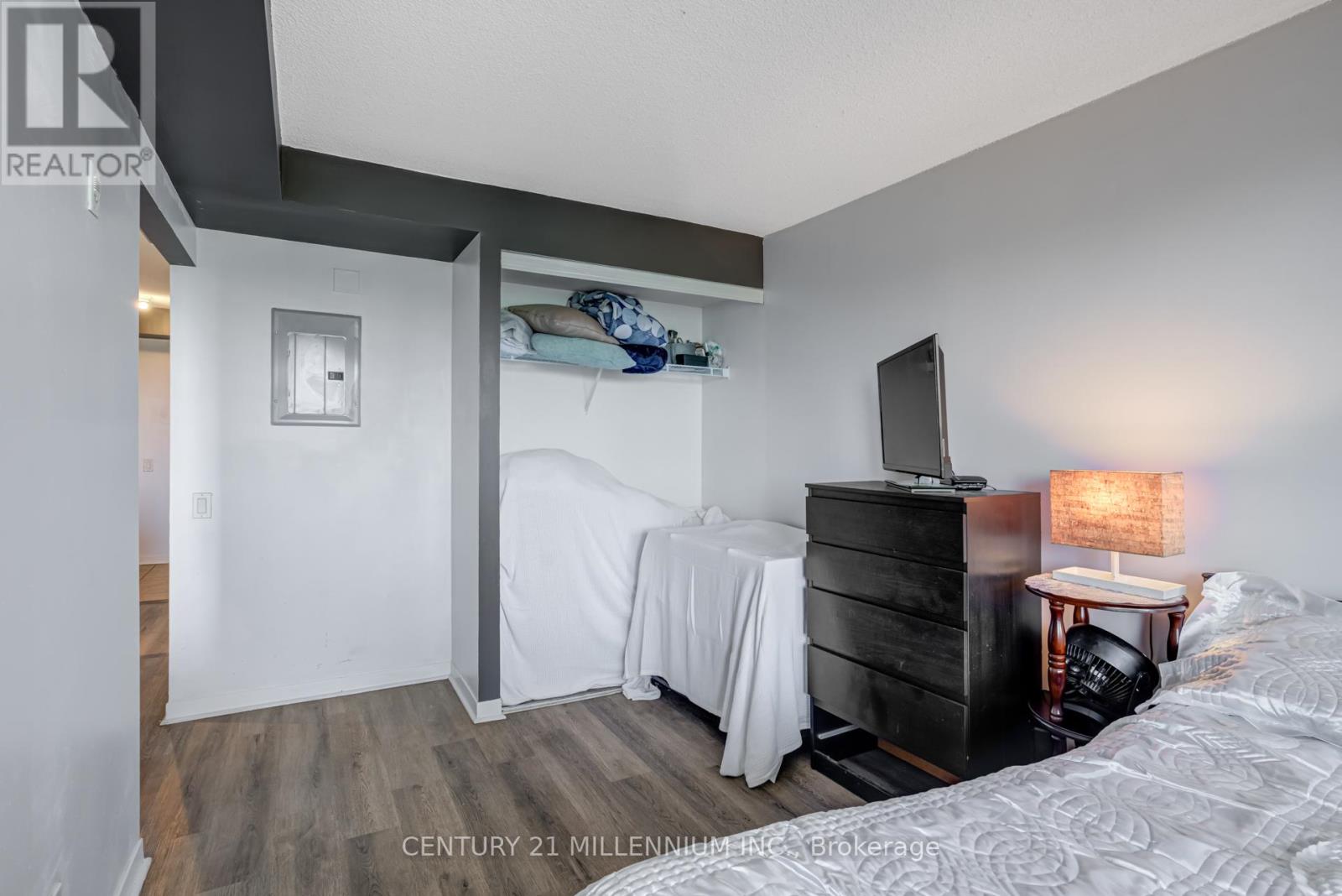 Photo 28 of 615 1050 The Queensway, Toronto ON