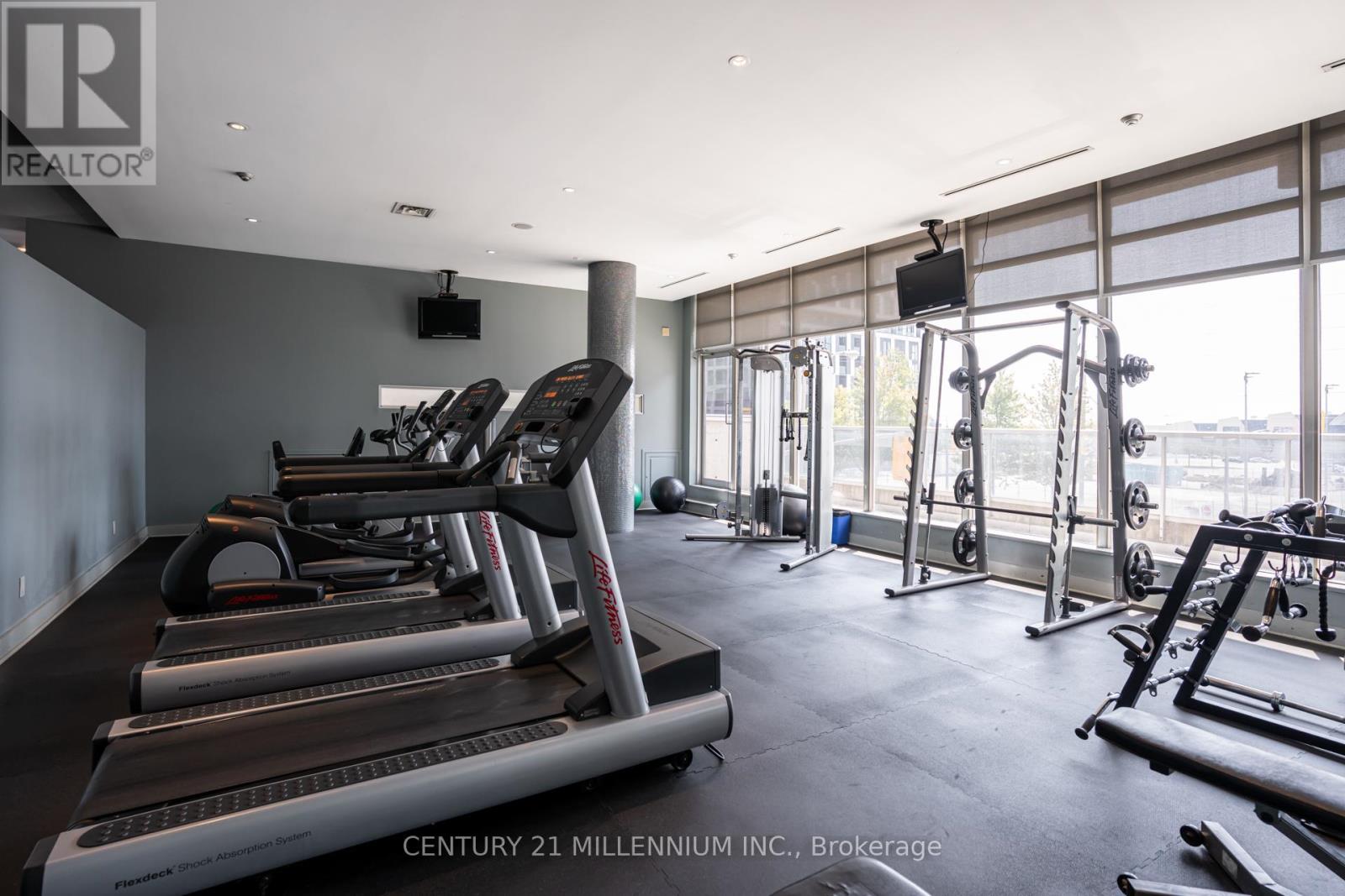 Photo 11 of 615 1050 The Queensway, Toronto ON