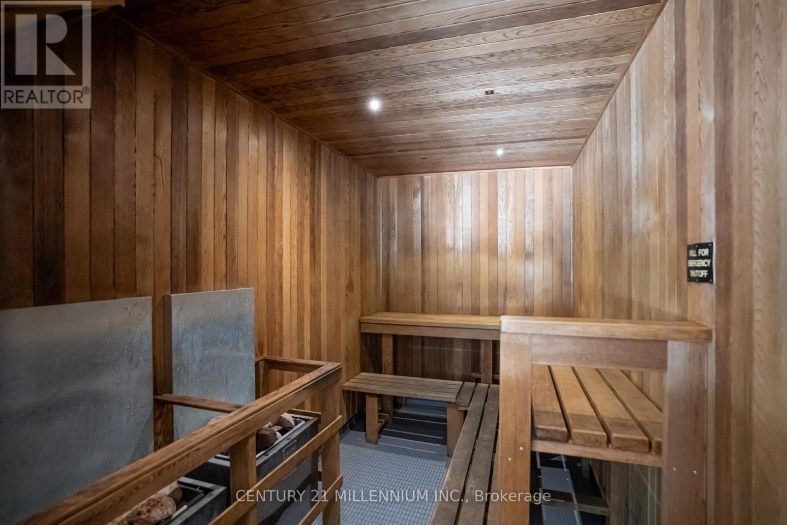 Photo 5 of 615 1050 The Queensway, Toronto ON