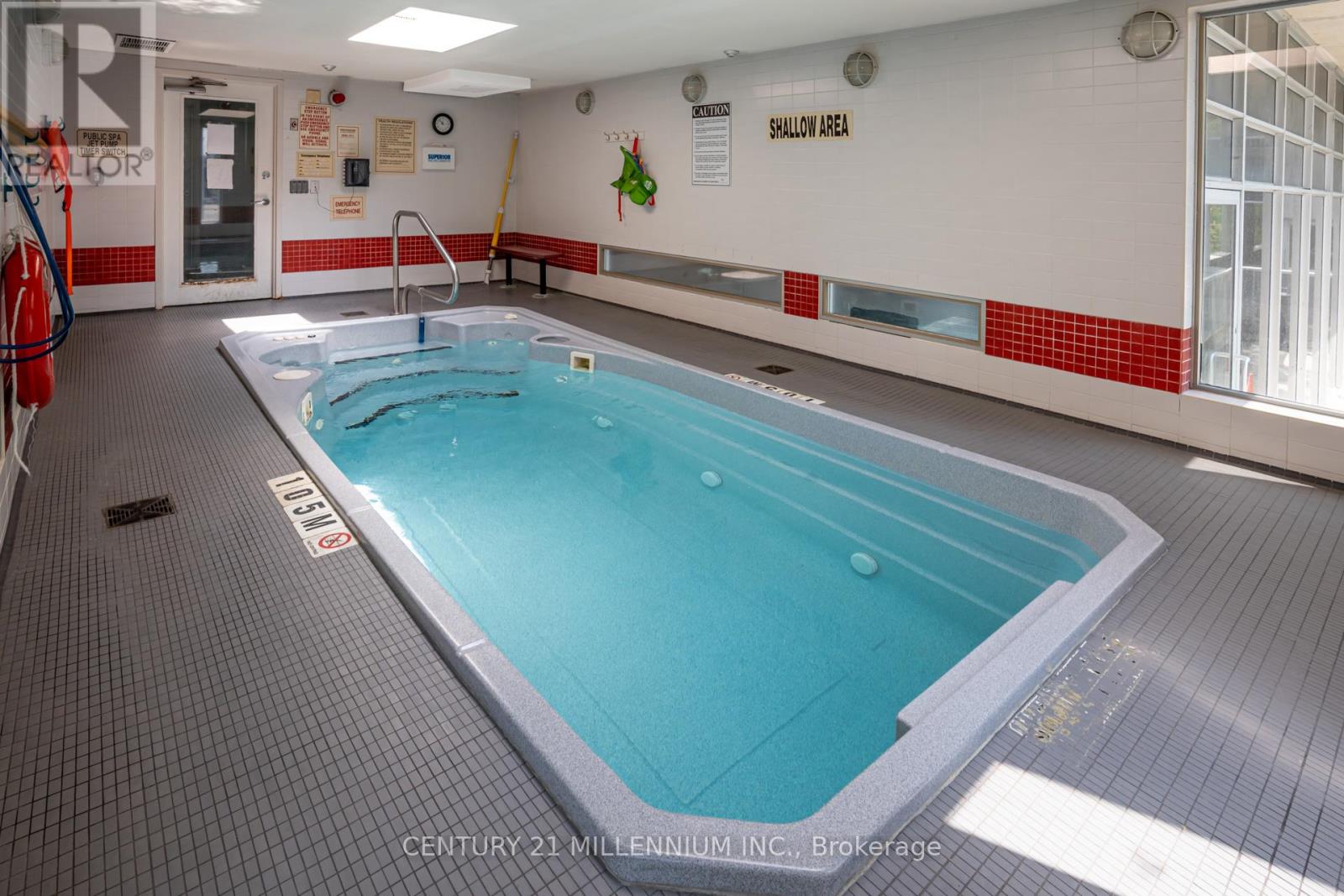 Photo 2 of 615 1050 The Queensway, Toronto ON