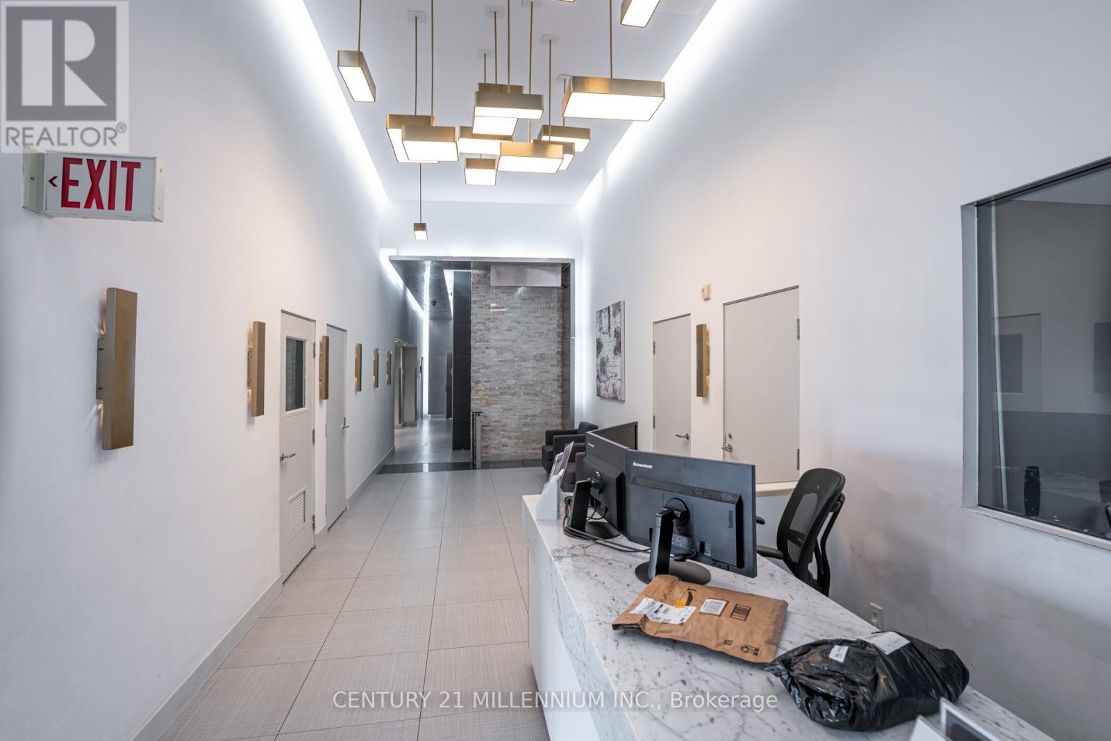 Photo 7 of 615 1050 The Queensway, Toronto ON