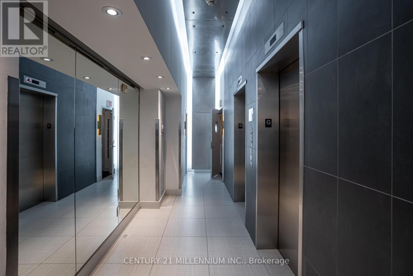 Photo 22 of 615 1050 The Queensway, Toronto ON