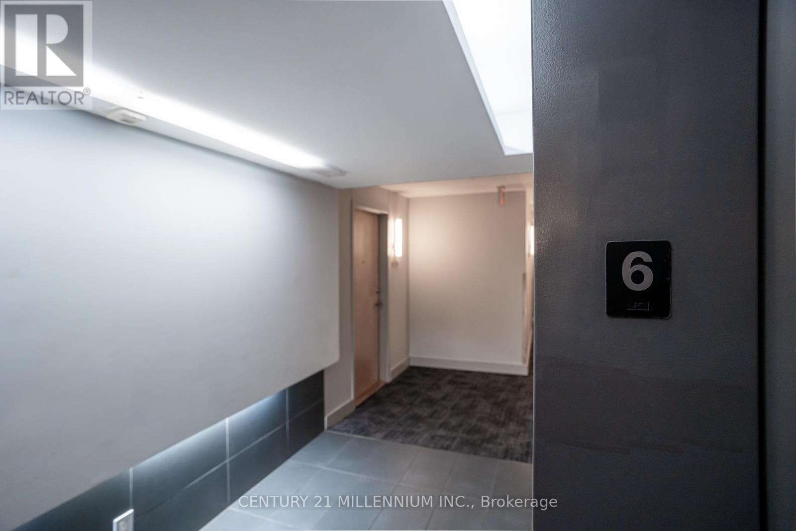 Photo 26 of 615 1050 The Queensway, Toronto ON