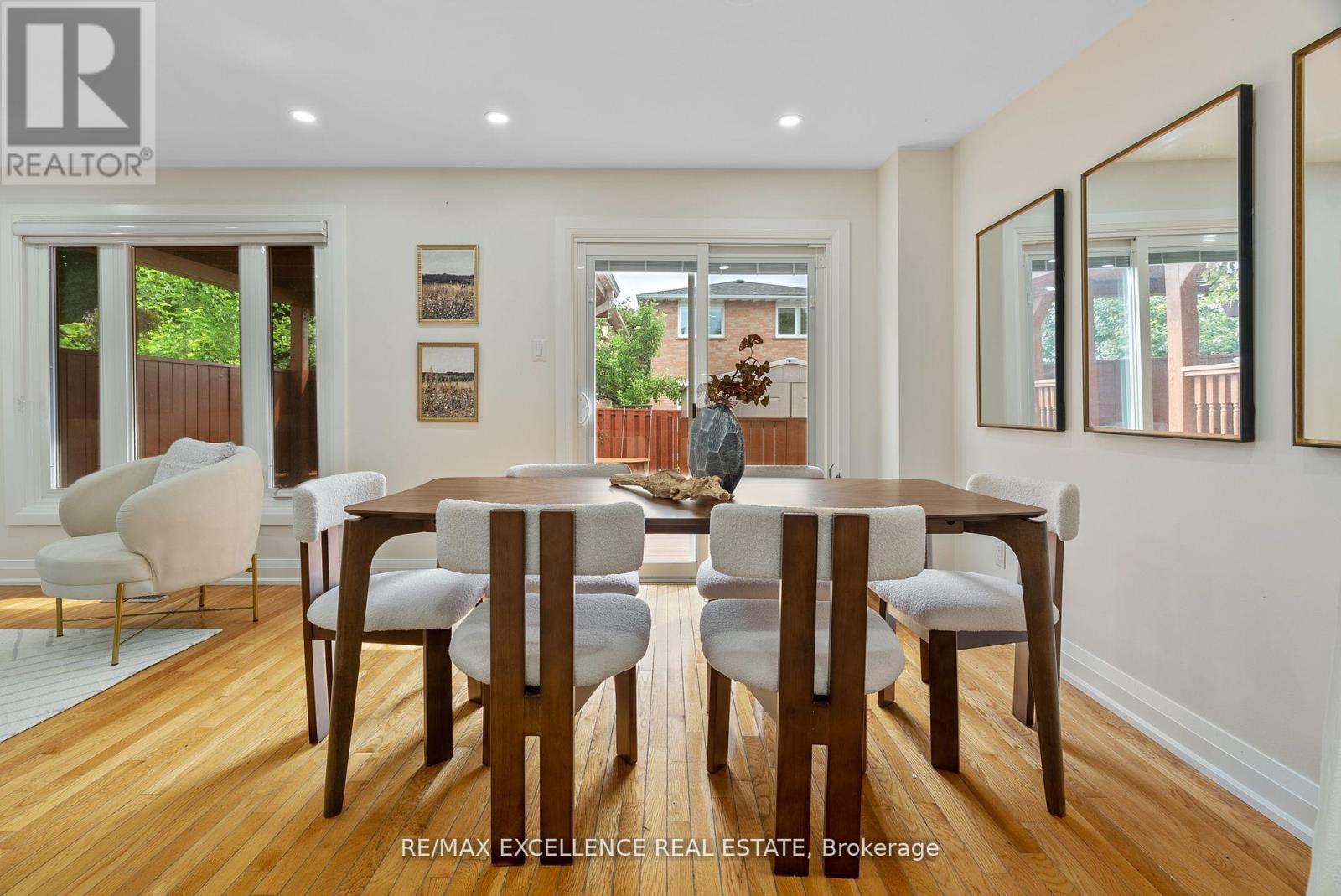 Photo 11 of 55 Rushmore Crescent, Brampton ON