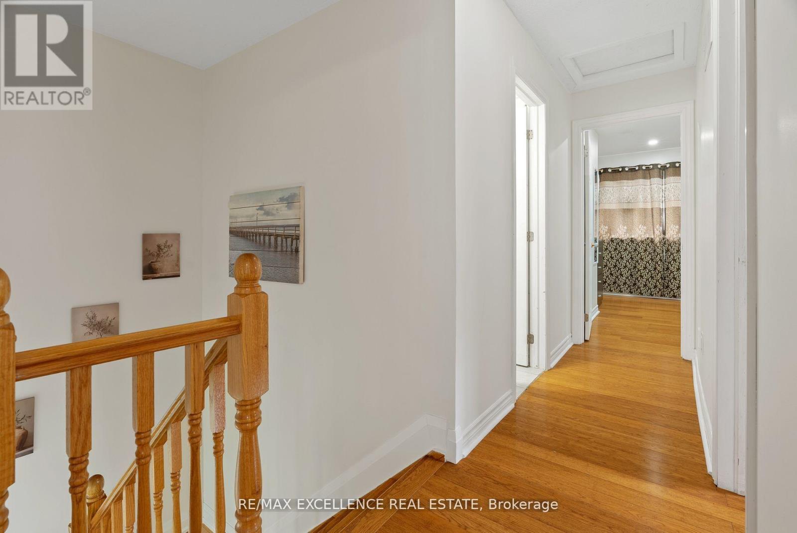 Photo 14 of 55 Rushmore Crescent, Brampton ON