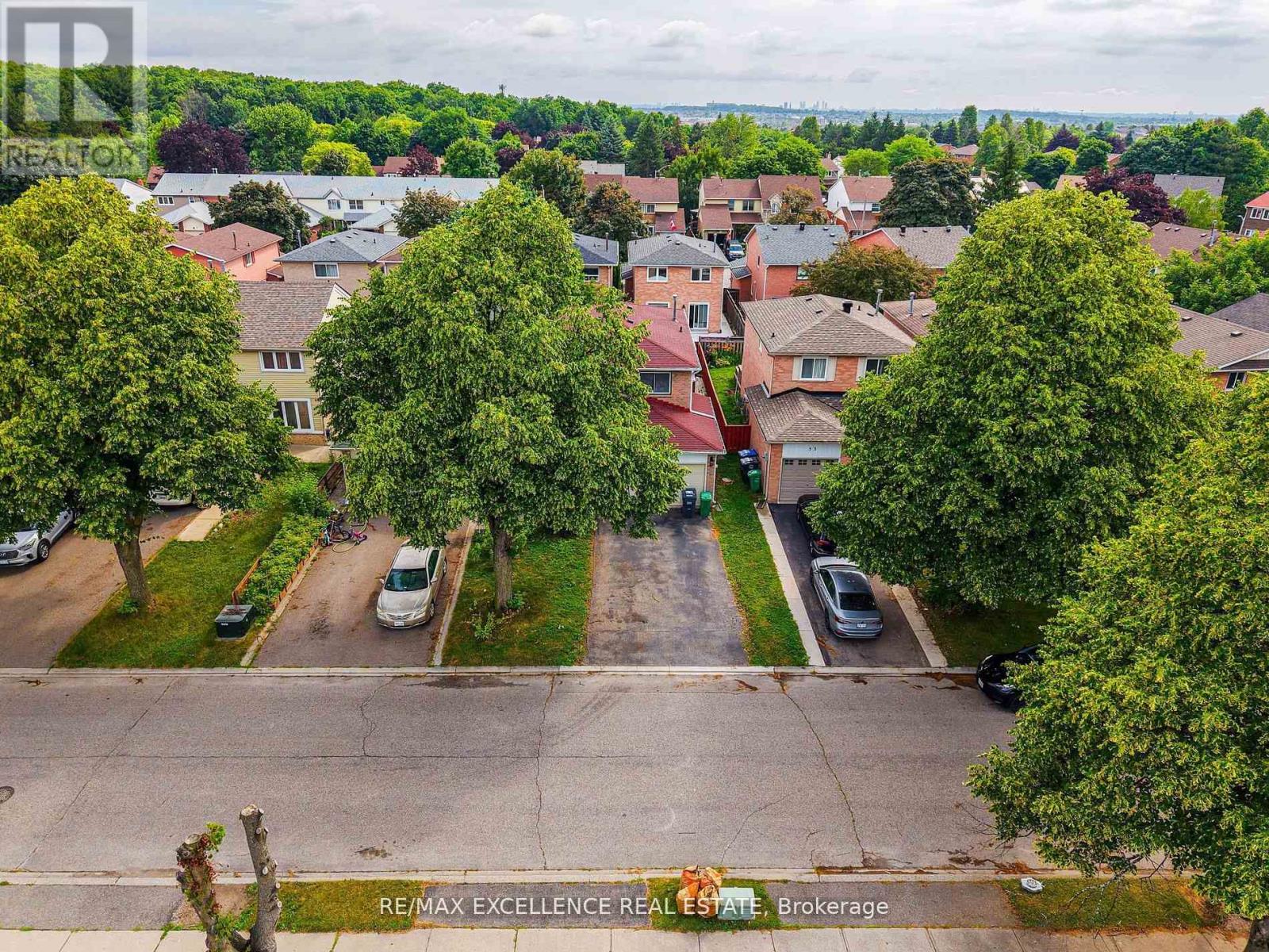 Photo 44 of 55 Rushmore Crescent, Brampton ON
