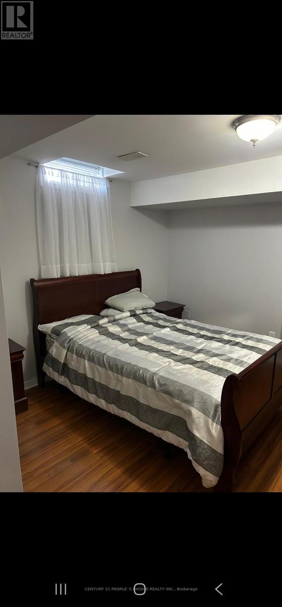 Photo 2 of Bsmt 3685 Waterfall Crescent, Mississauga ON