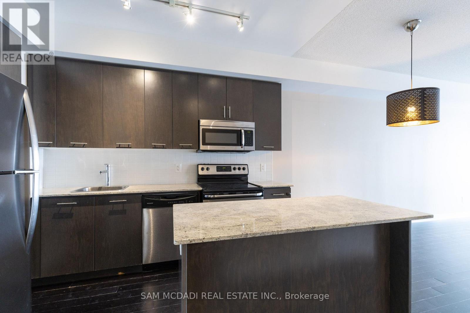 Photo 12 of 707 360 Square One Drive N, Mississauga ON