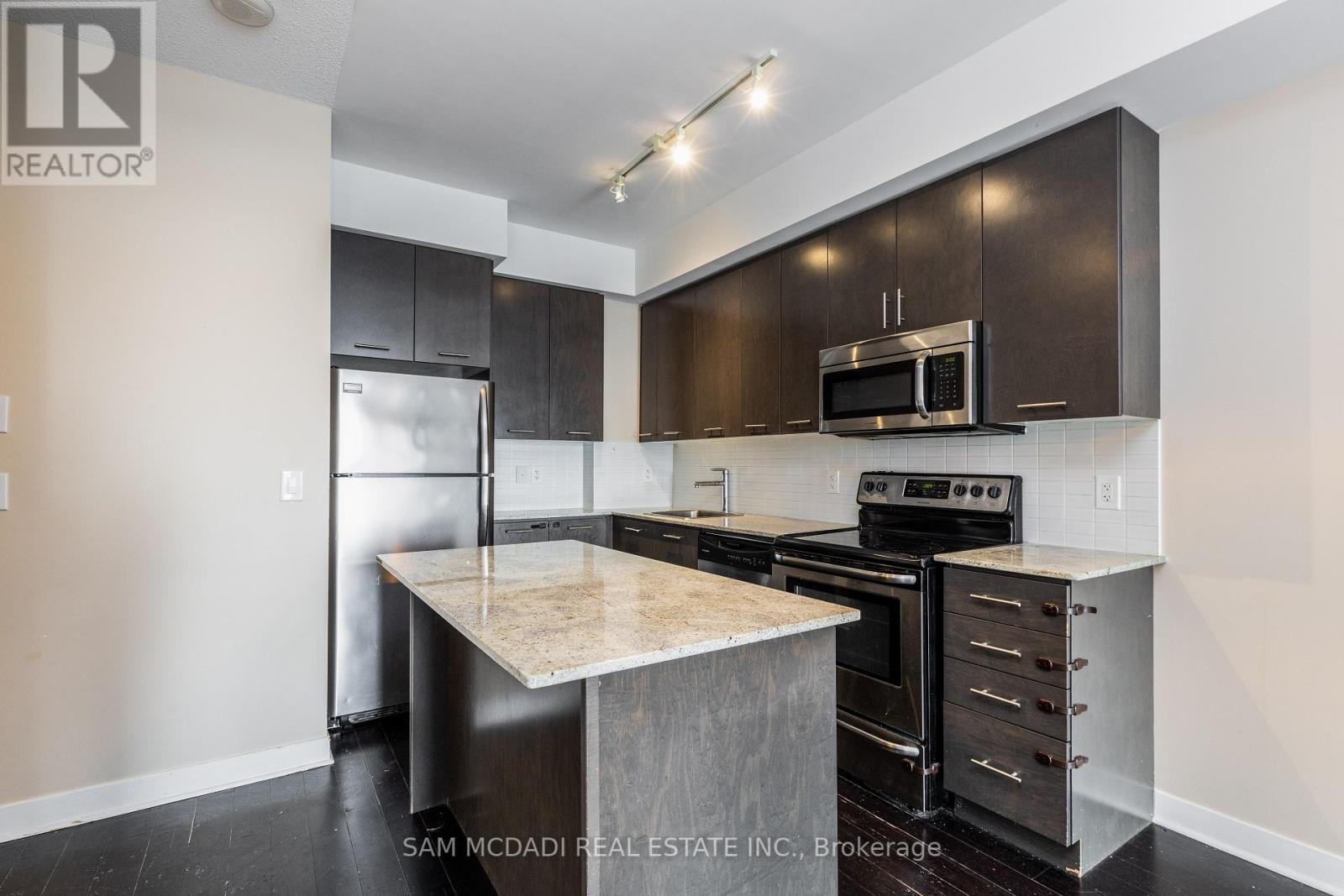 Photo 4 of 707 360 Square One Drive N, Mississauga ON