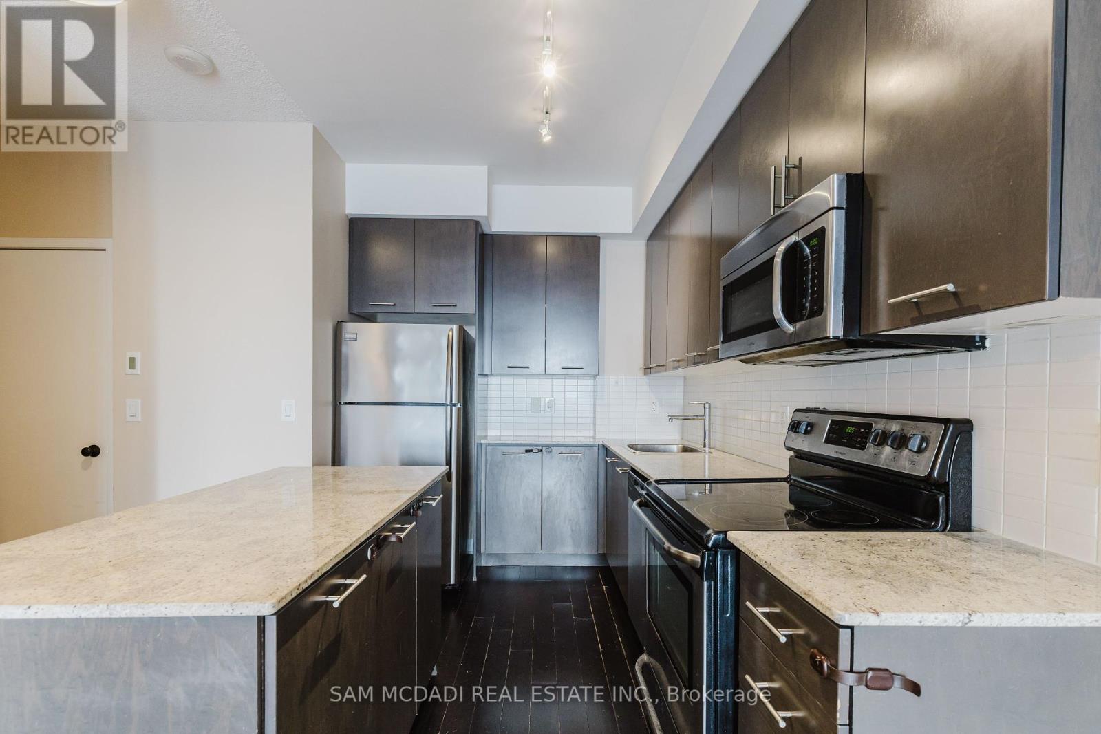 Photo 5 of 707 360 Square One Drive N, Mississauga ON