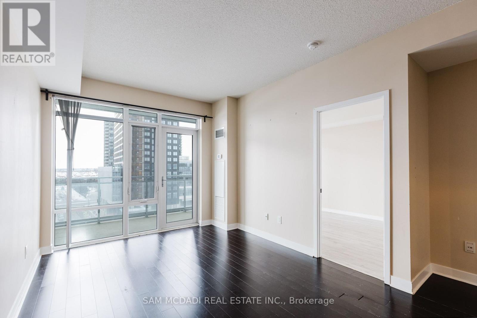 Photo 8 of 707 360 Square One Drive N, Mississauga ON
