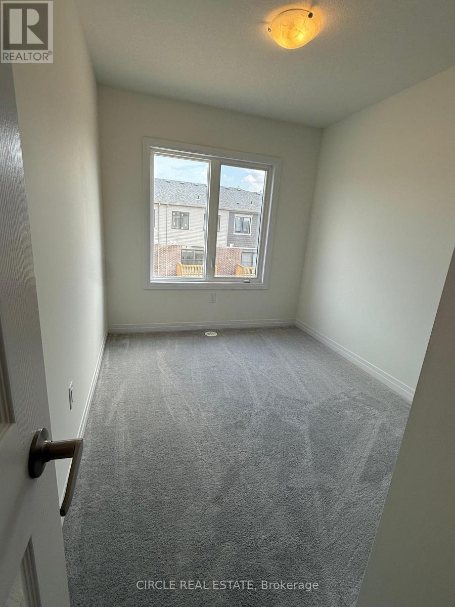 Photo 8 of 36 Hine Road, Brantford ON