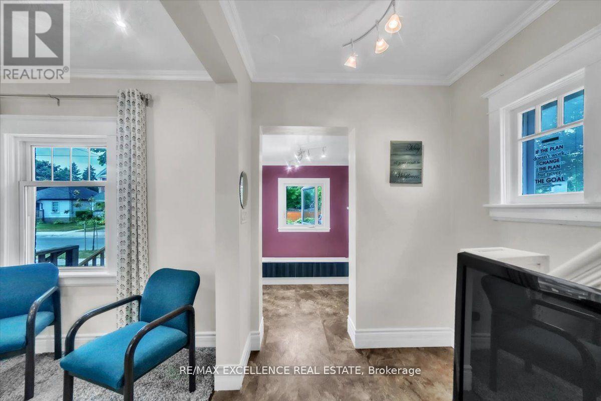 Photo 42 of 626 Downie Street, Peterborough Central ON