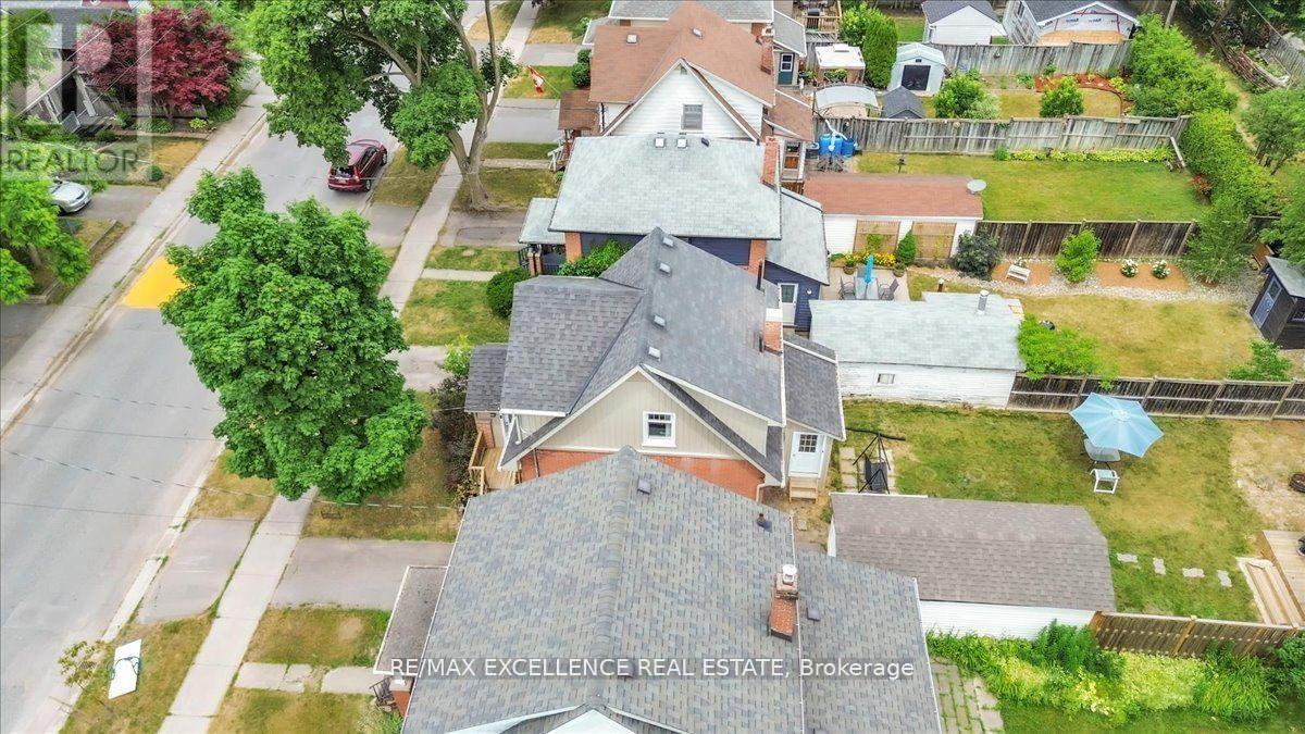 Photo 21 of 626 Downie Street, Peterborough Central ON