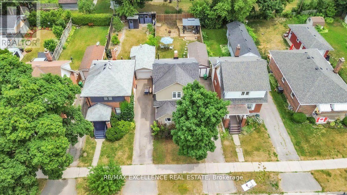 Photo 9 of 626 Downie Street, Peterborough Central ON