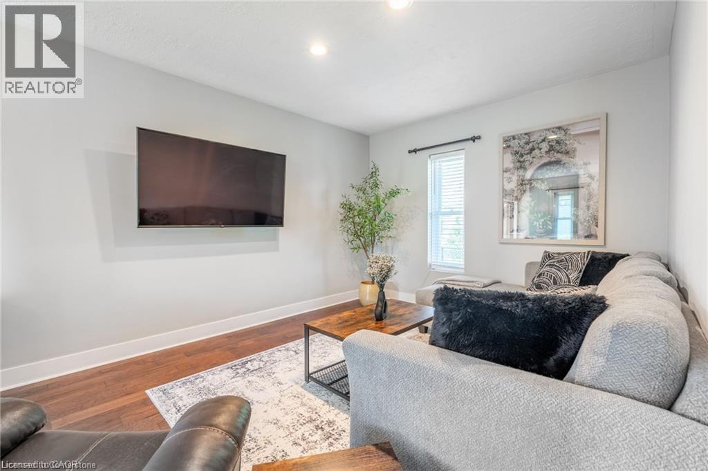 Photo 18 of 238 West 15th Street, Hamilton ON