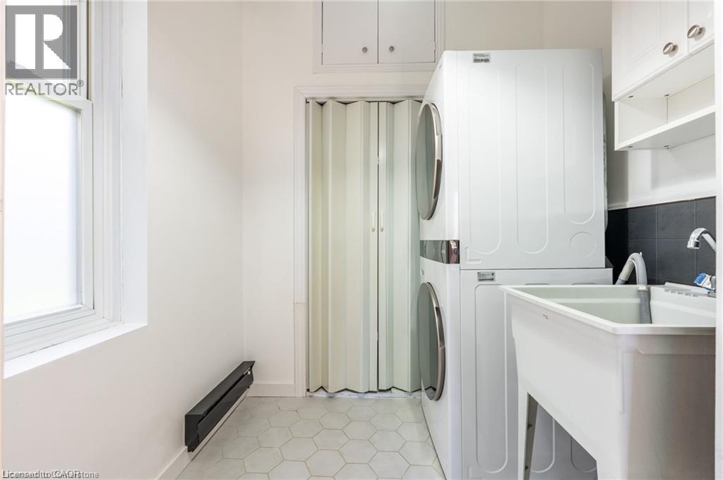 Photo 13 of 238 West 15th Street, Hamilton ON