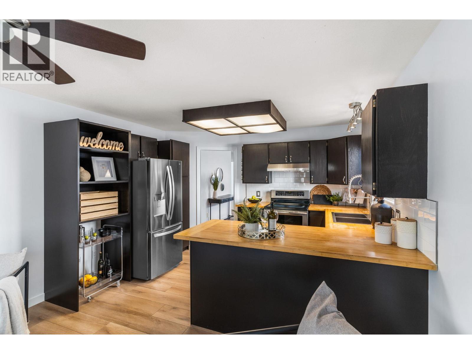Photo 12 of 2050 Zinnia Road, Kelowna BC