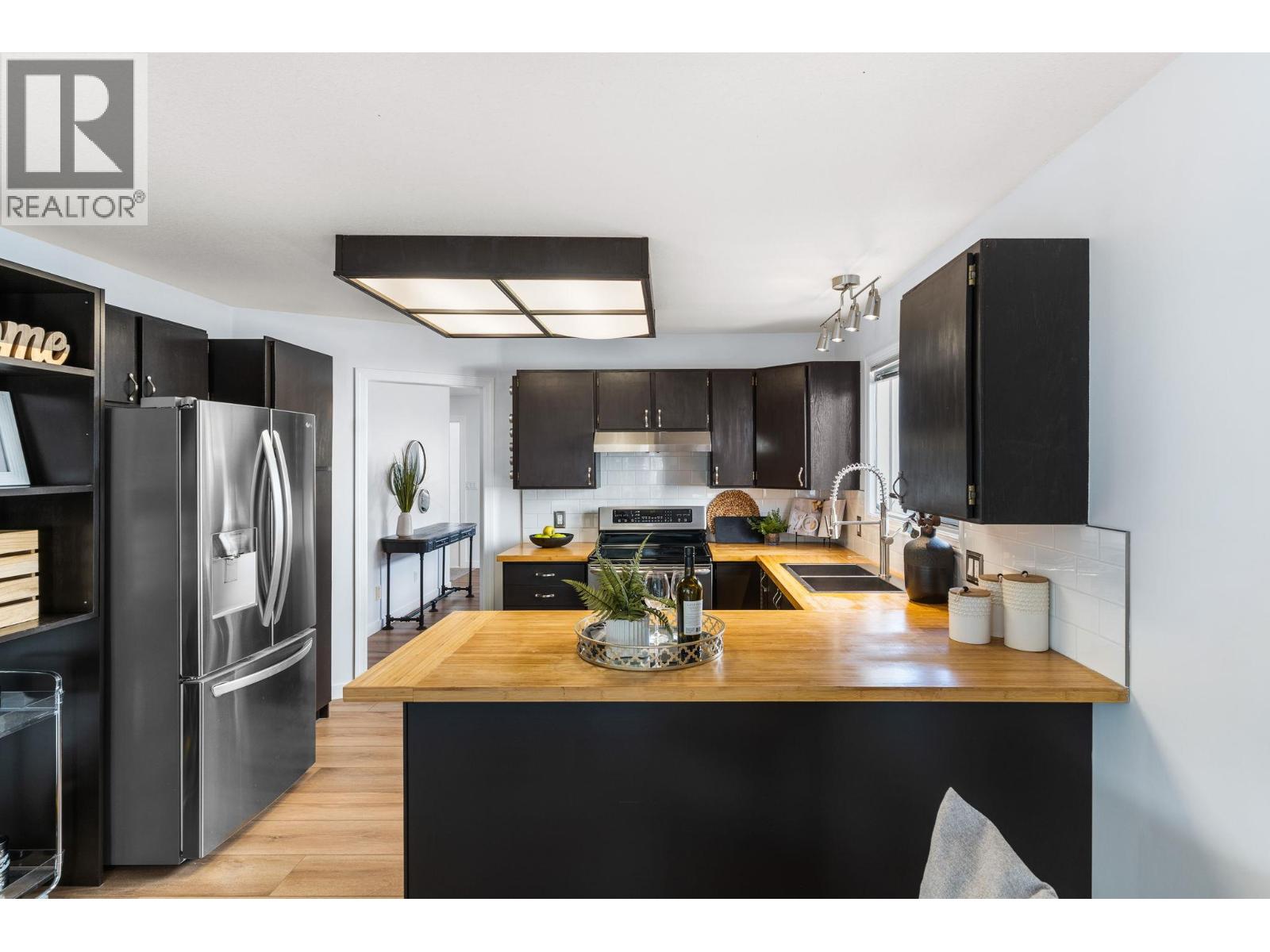 Photo 13 of 2050 Zinnia Road, Kelowna BC