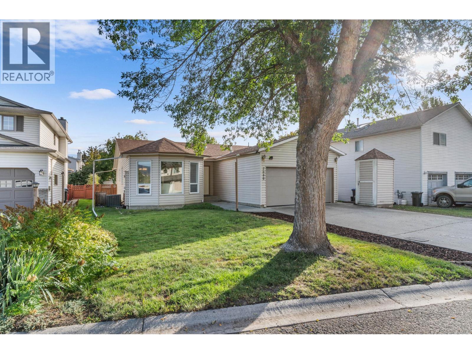 Photo 31 of 2050 Zinnia Road, Kelowna BC
