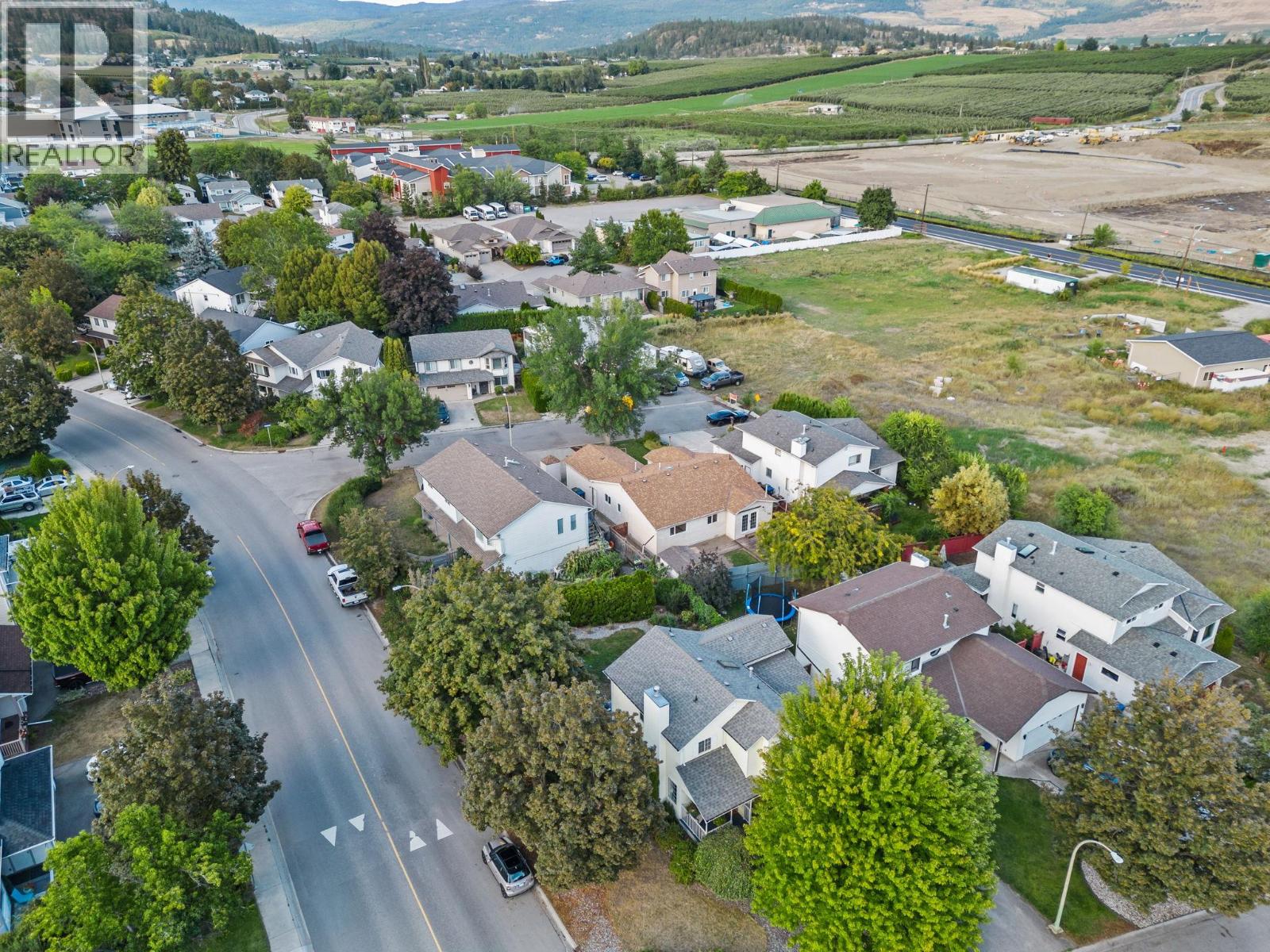 Photo 35 of 2050 Zinnia Road, Kelowna BC