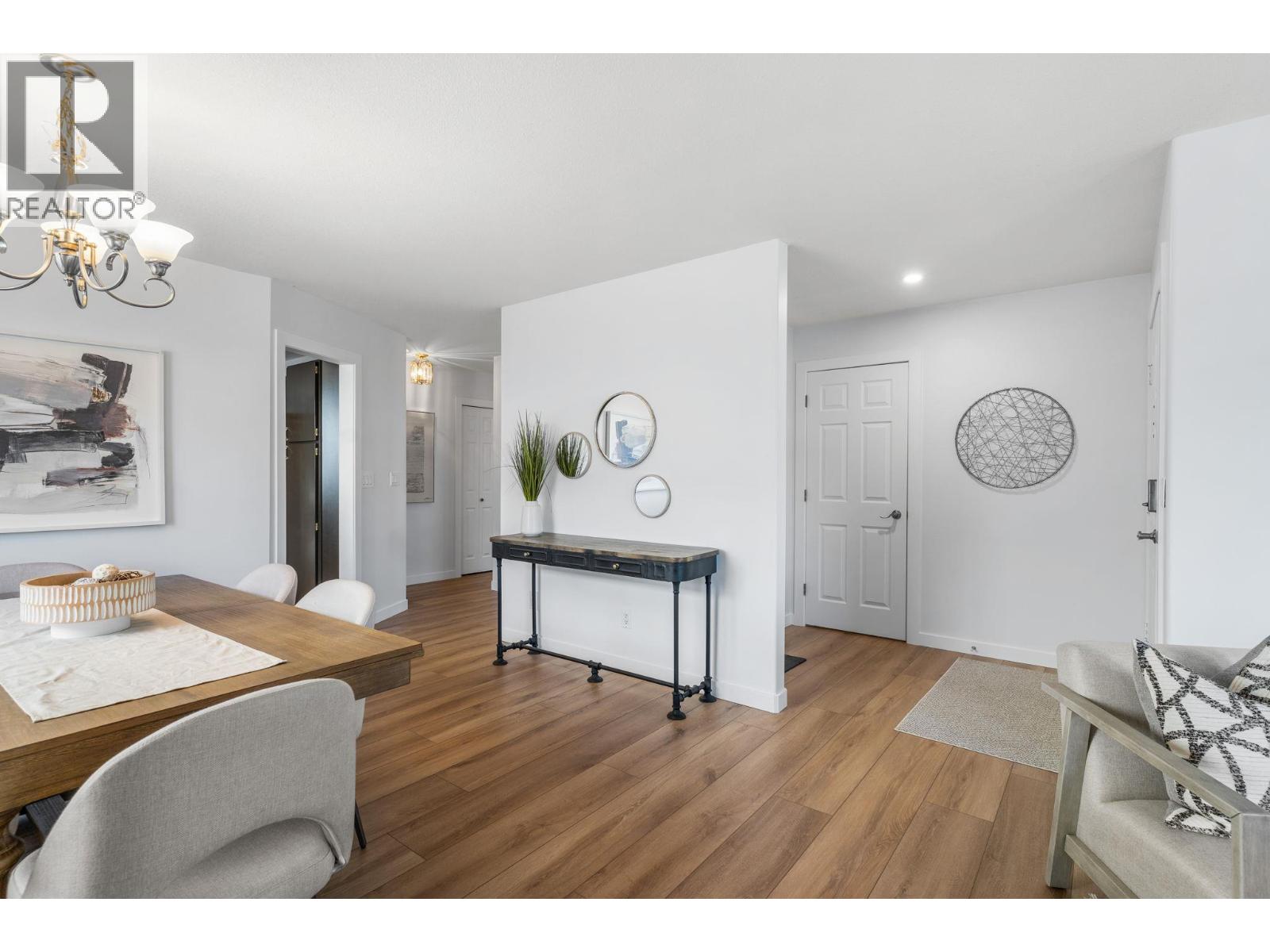 Photo 5 of 2050 Zinnia Road, Kelowna BC