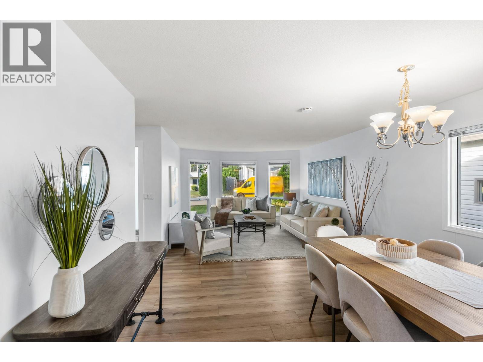 Photo 6 of 2050 Zinnia Road, Kelowna BC