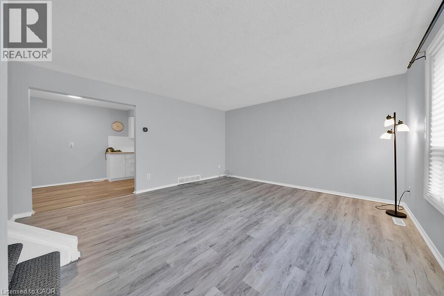Photo 11 of 1015 Upper Gage Avenue Unit 4, Hamilton ON