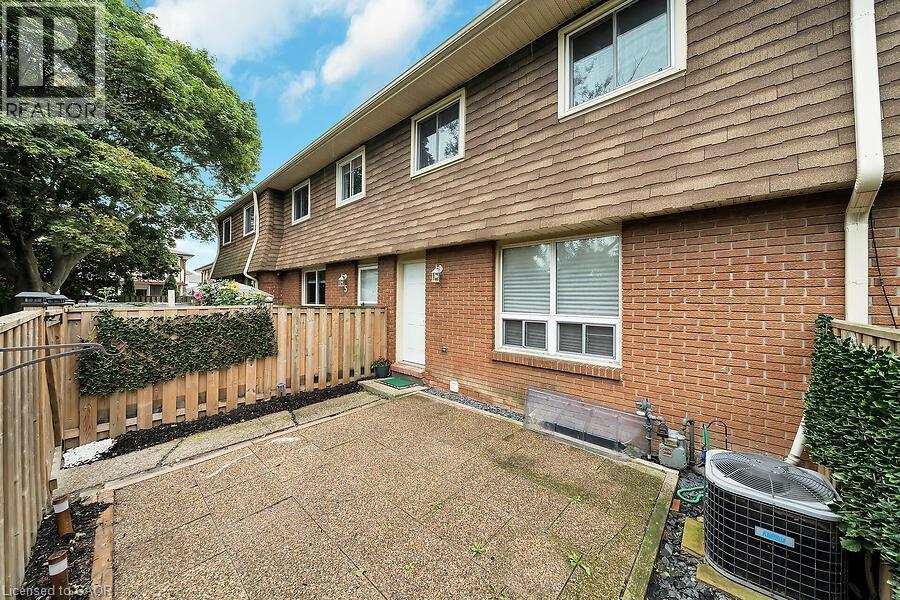 Photo 2 of 1015 Upper Gage Avenue Unit 4, Hamilton ON