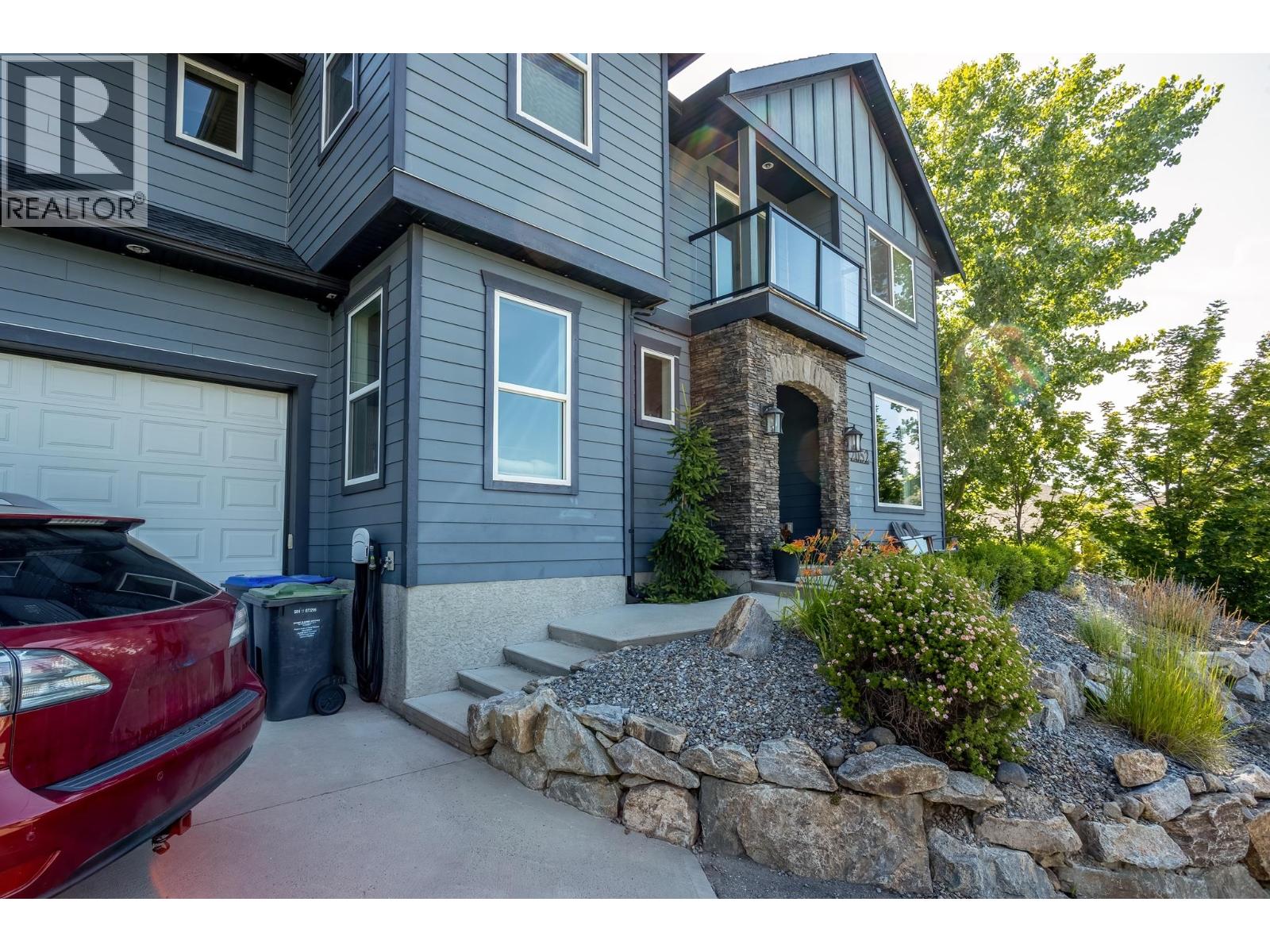  2052 Sunview Drive, West Kelowna