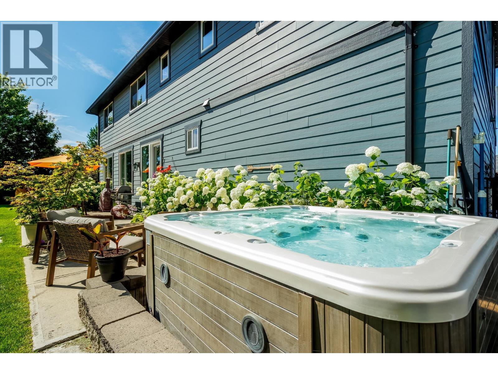  2052 Sunview Drive, West Kelowna