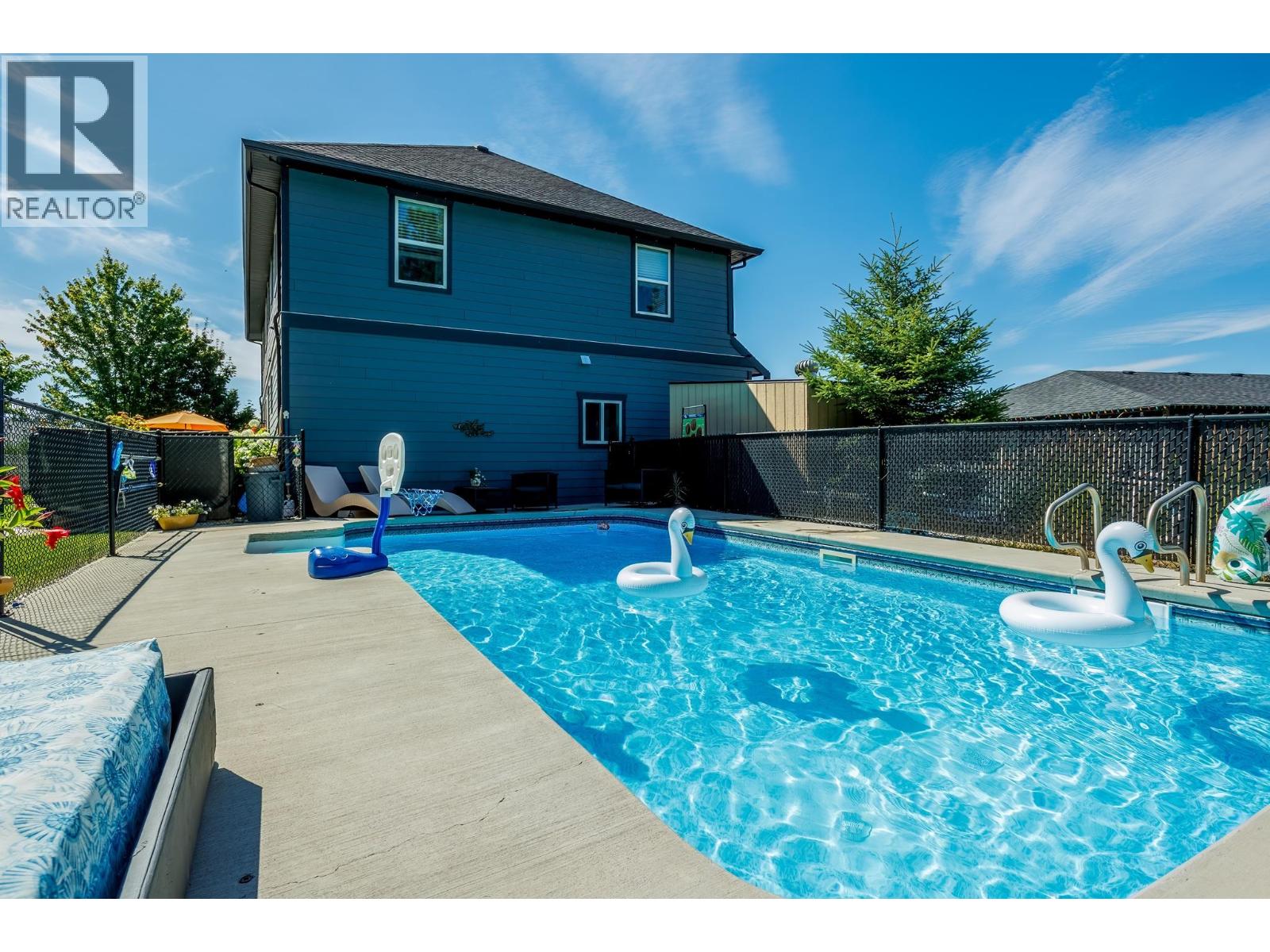  2052 Sunview Drive, West Kelowna