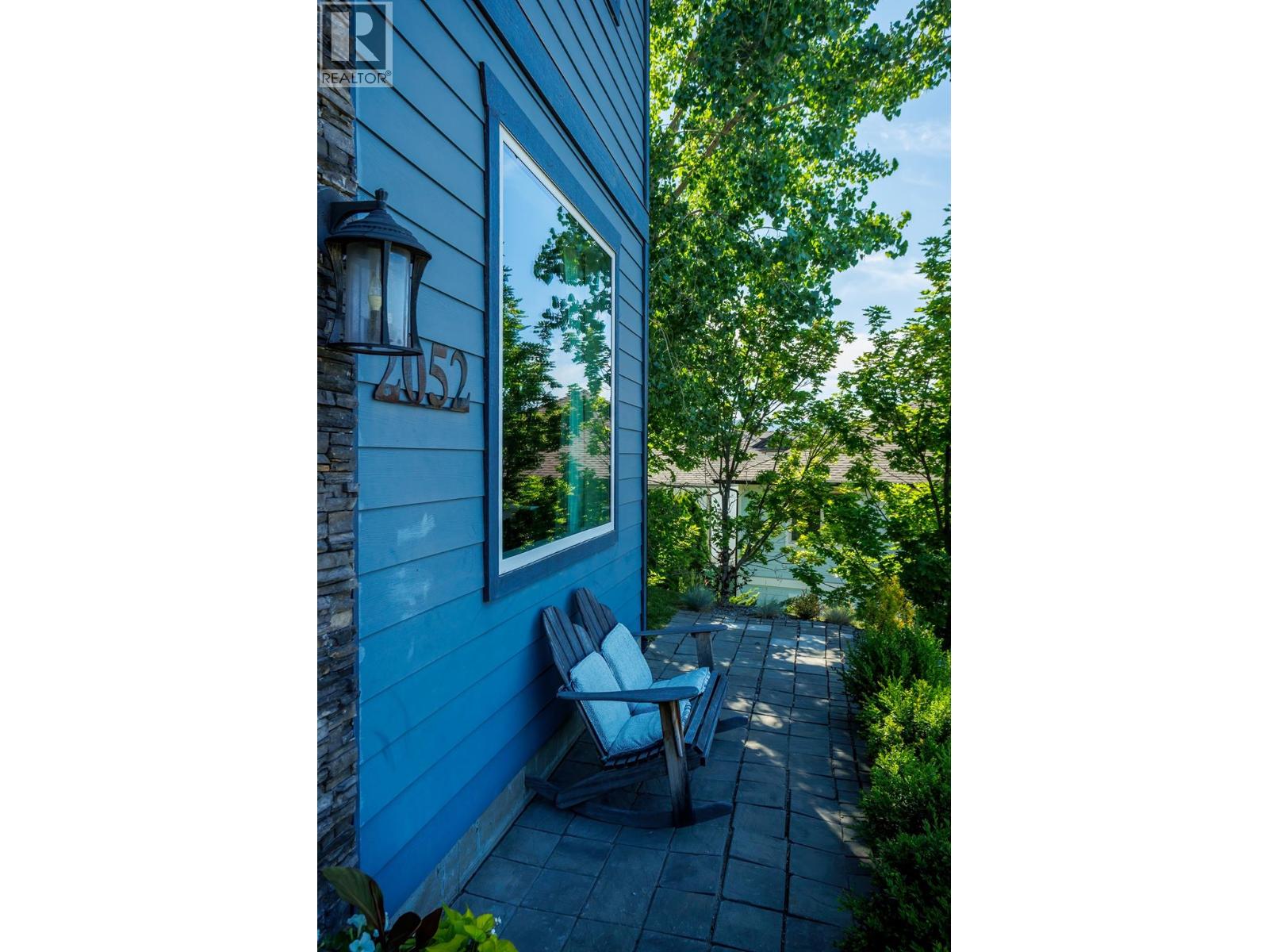  2052 Sunview Drive, West Kelowna