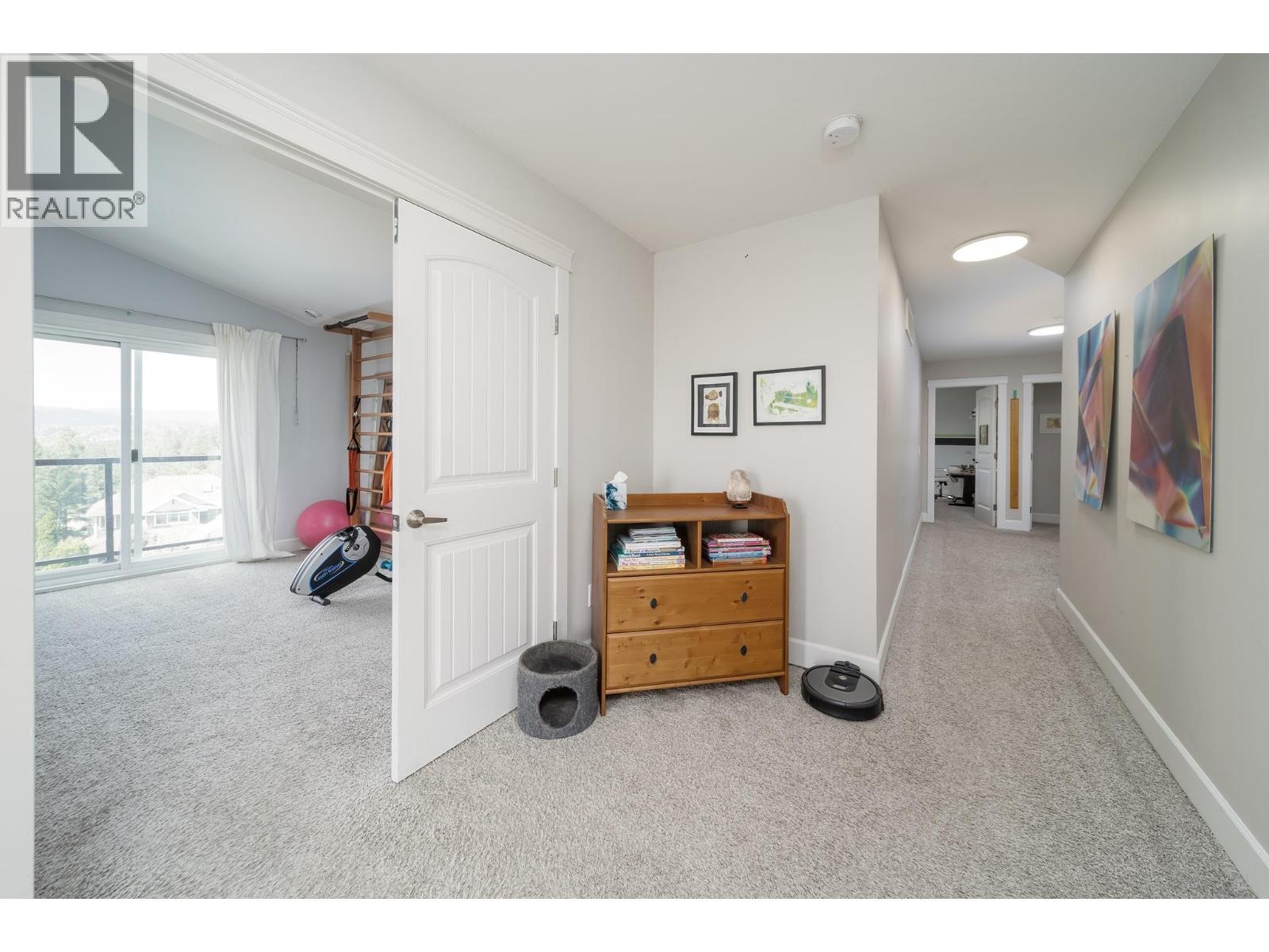  2052 Sunview Drive, West Kelowna