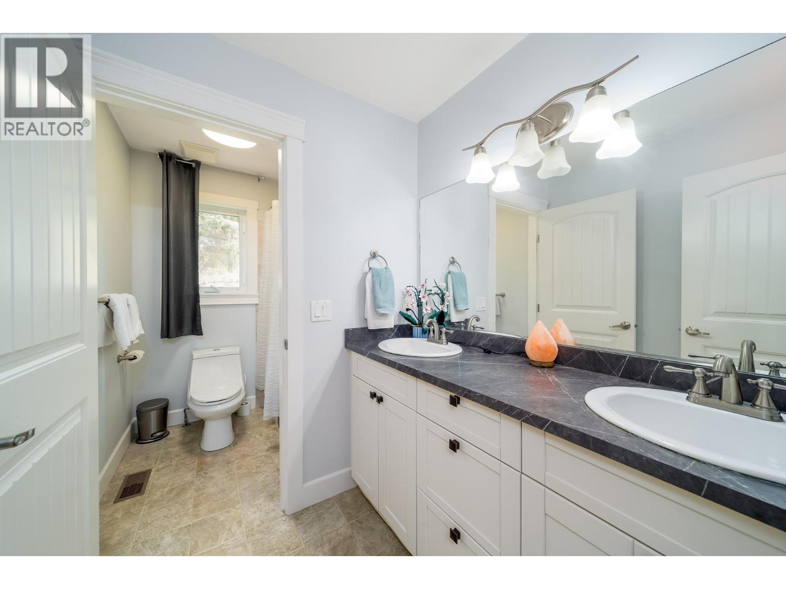  2052 Sunview Drive, West Kelowna