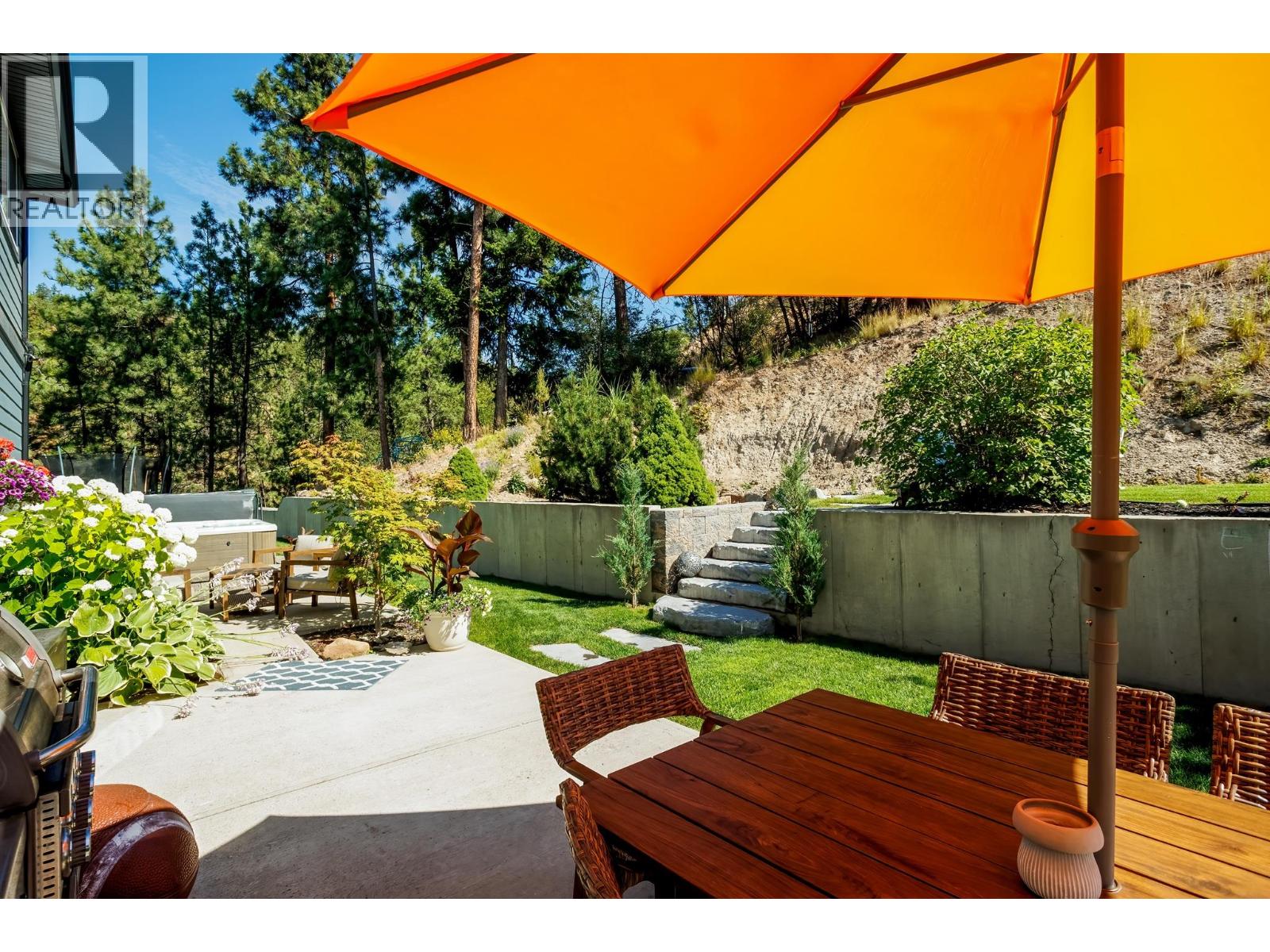  2052 Sunview Drive, West Kelowna