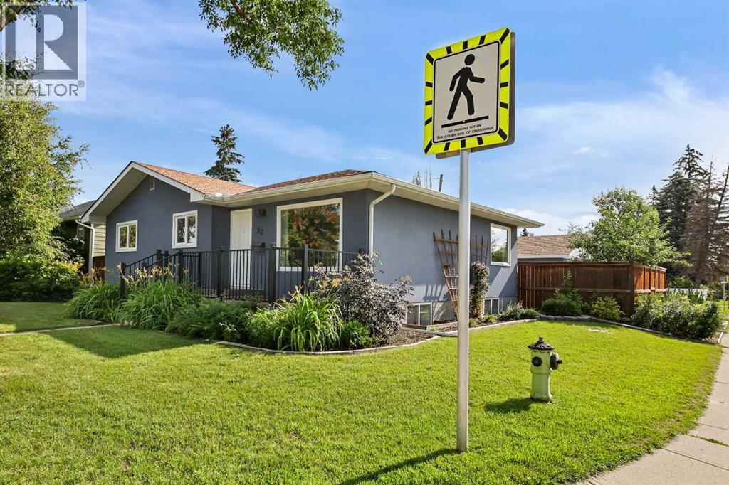 Single Family House Bungalow for Sale in  Governor Drive SW Glamorgan Calgary 